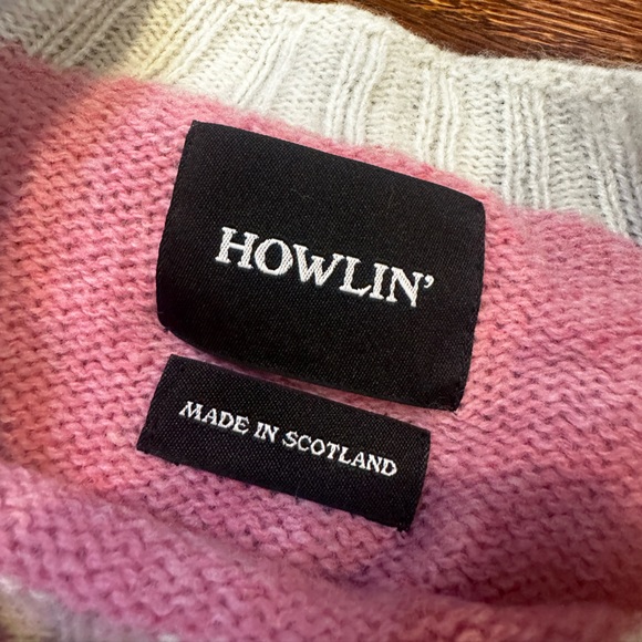 Howlin’ sweater - Picture 6 of 7